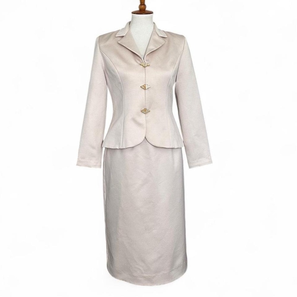 1980's Alex Evenings Skirt & Jacket set in biege